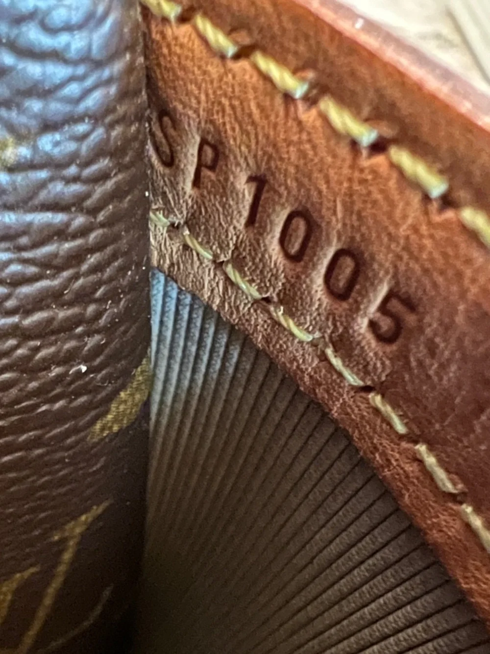 Louis Vuitton Monogram Canvas Reporter Bag PM GUC CLEAN INTERIOR! - Picture 7 of 16
